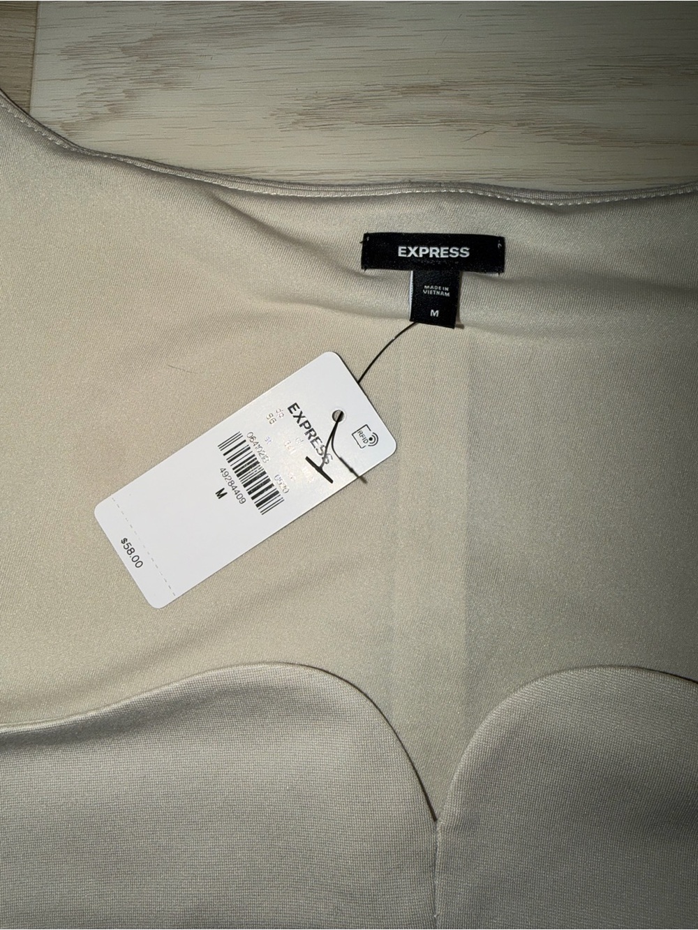 Express Cream Square-Neck Tank Top - Picture 4 of 4